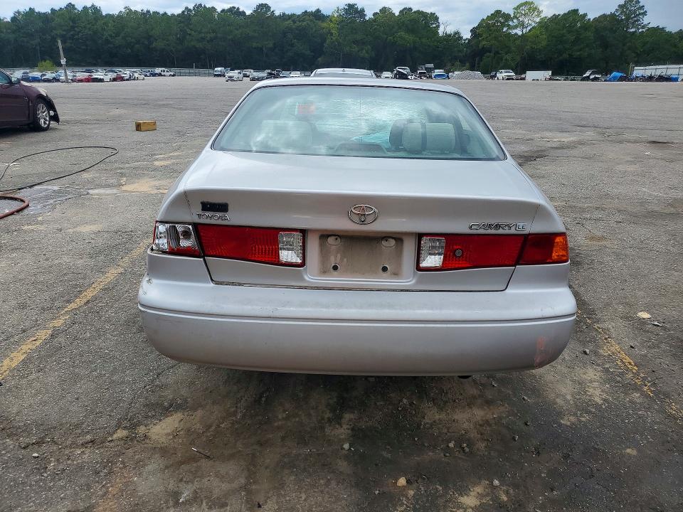 Photo 6 from auction – 2000 TOYOTA CAMRY with VIN 4T1BG22K2YU658160