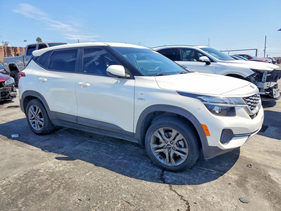 Photo 4 from auction – 2021 KIA SELTOS with VIN KNDEPCAAXM7095318