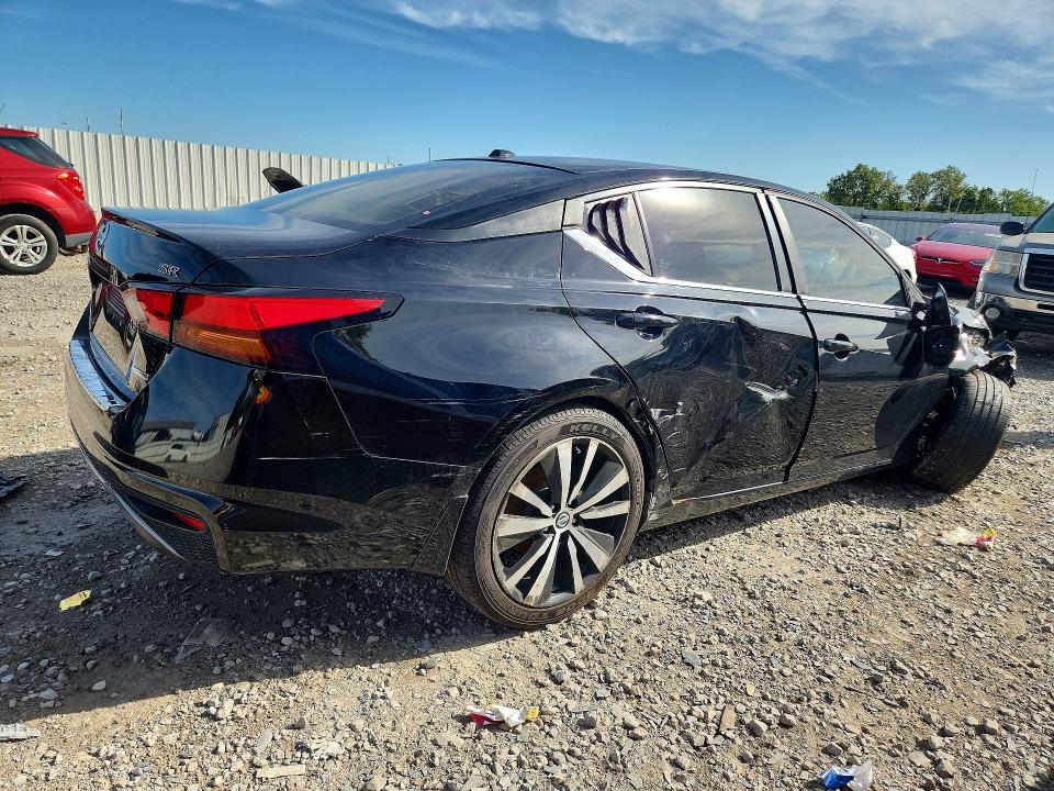 Zdjęcie 3 z aukcji – 2020 NISSAN ALTIMA z VIN 1N4AL4CV0LC154369