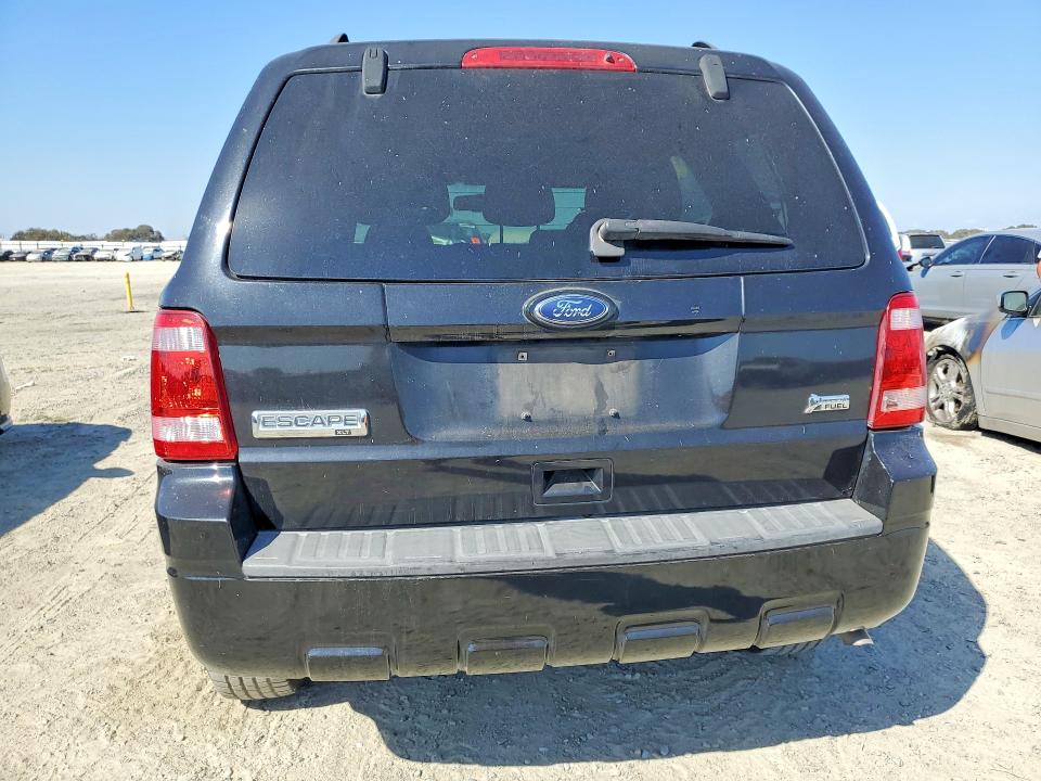 صورة رقم 6 من المزاد - 2011 FORD ESCAPE مع VIN 1FMCU0DG4BKA33885