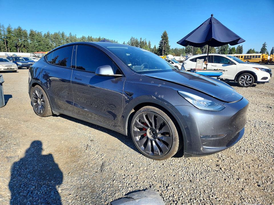 Photo 4 from auction – 2020 TESLA MODEL Y with VIN 5YJYGDEFXLF013895