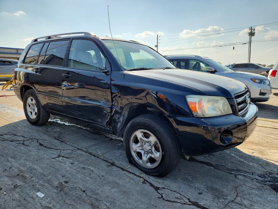 Photo 4 from auction – 2004 TOYOTA HIGHLANDER with VIN JTEGD21A440104157