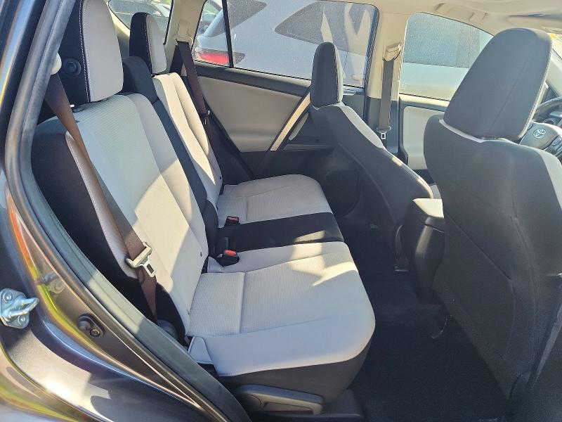Photo 10 from auction – 2017 TOYOTA RAV4 with VIN JTMWFREVXHJ127829