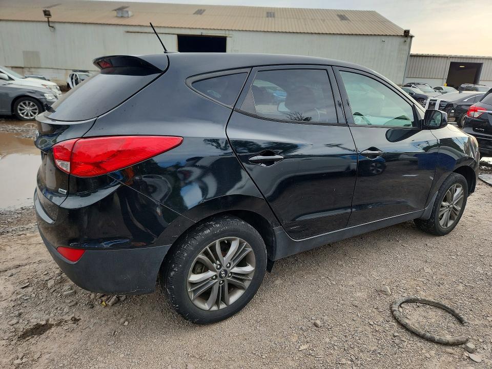 Photo 3 from auction – 2015 HYUNDAI TUCSON with VIN KM8JTCAF5FU071420