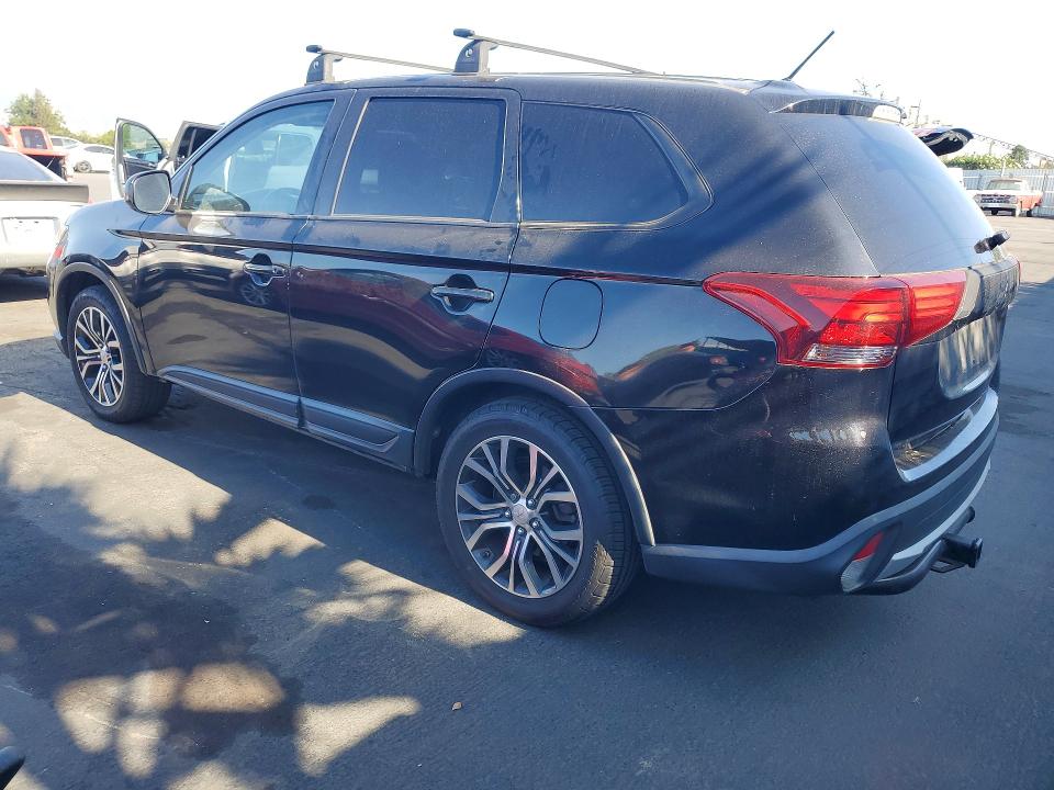 Photo 2 from auction – 2016 MITSUBISHI OUTLANDER with VIN JA4AZ3A31GZ035764