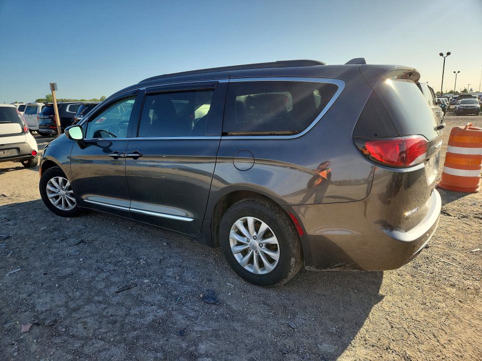 Foto 2 de la subasta – 2017 CHRYSLER PACIFICA con VIN 2C4RC1BG6HR510059