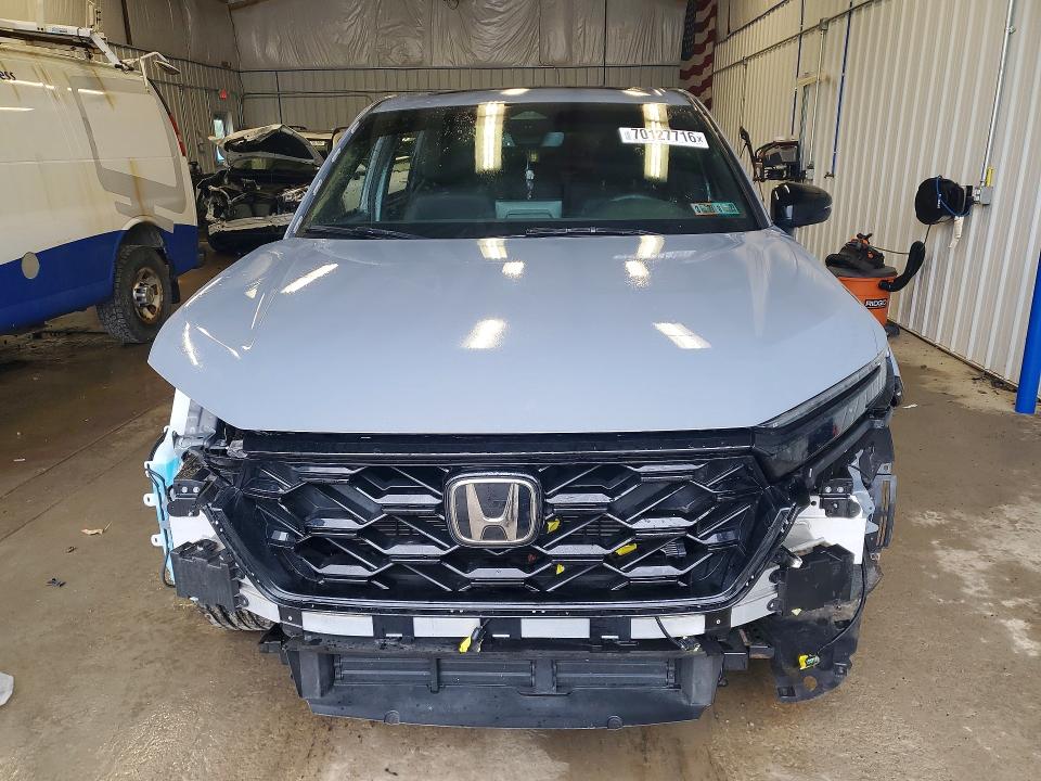 Photo 5 from auction – 2023 HONDA CR-V with VIN 2HKRS6H90PH803136