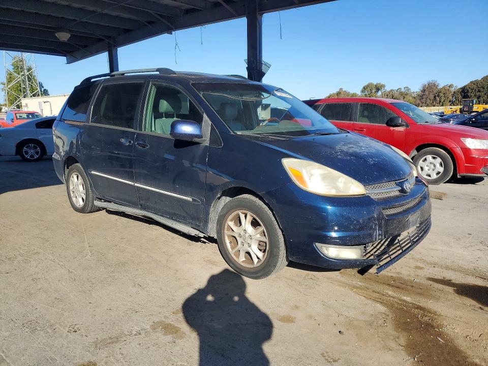 Photo 4 from auction – 2004 TOYOTA SIENNA with VIN 5TDZA22C54S026698