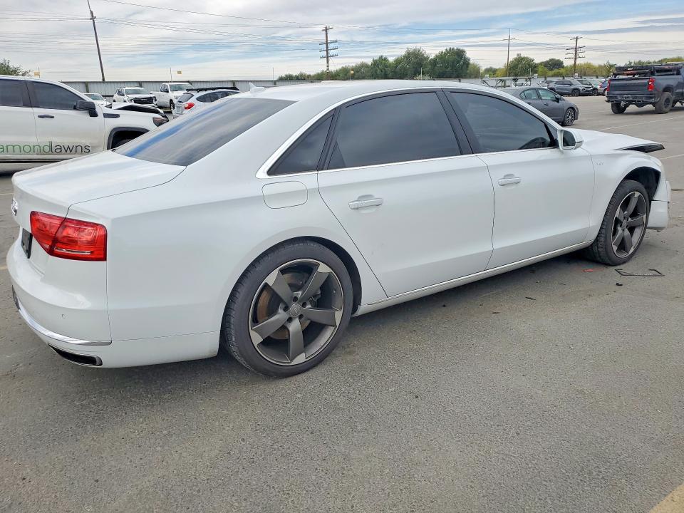 Фото 3 с аукциона – 2014 AUDI A8 с VIN WAUR2AFD9EN002631