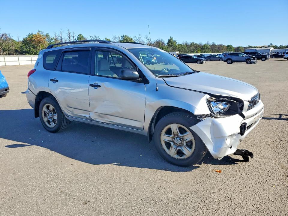 Photo 4 from auction – 2006 TOYOTA RAV4 with VIN JTMBD33V565043010