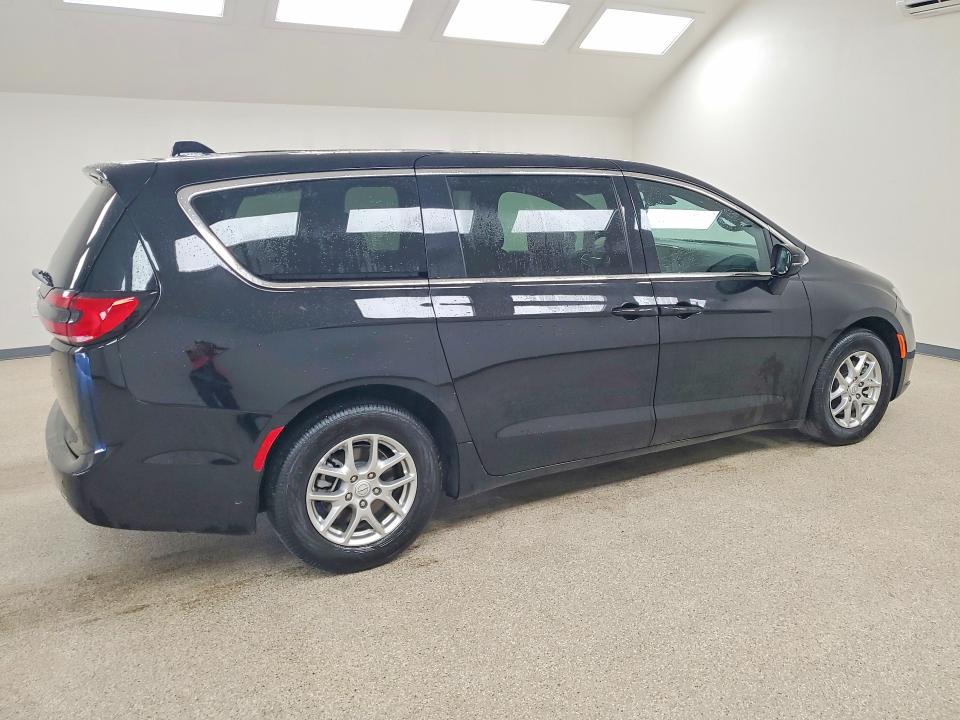 Photo 3 from auction – 2026 CHRYSLER PACIFICA with VIN 2C4RC1BG9TR283457