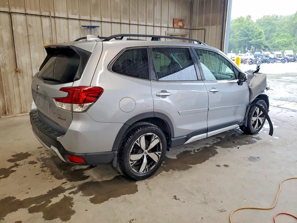 Фото 3 с аукциона – 2020 SUBARU FORESTER с VIN JF2SKAXC5LH439856