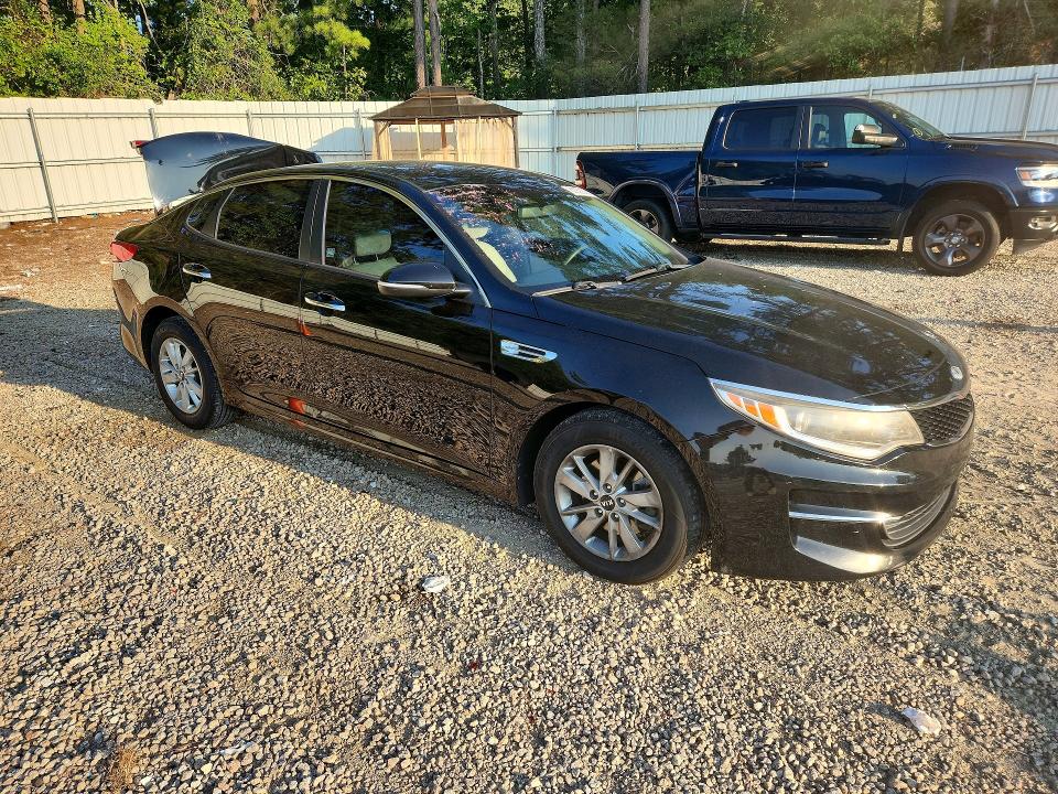 Photo 4 from auction – 2018 KIA OPTIMA with VIN 5XXGT4L39JG248668