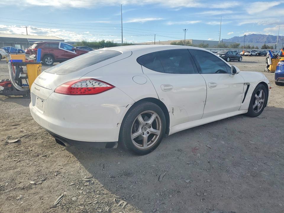 Foto 3 de la subasta – 2011 PORSCHE PANAMERA con VIN WP0AA2A7XBL013414