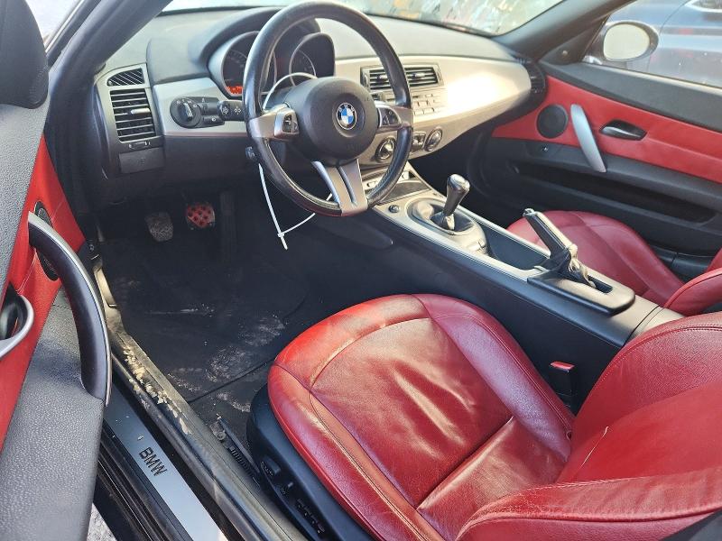 Photo 8 from auction – 2005 BMW Z4 with VIN 4USBT33575LR70596
