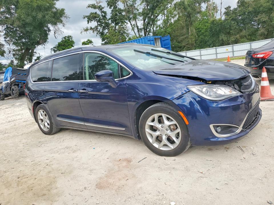 Photo 4 from auction – 2018 CHRYSLER PACIFICA with VIN 2C4RC1EG2JR113823