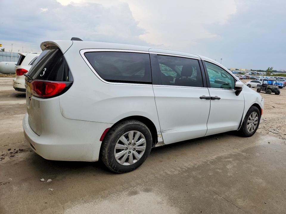 Photo 3 from auction – 2019 CHRYSLER PACIFICA with VIN 2C4RC1AG6KR597583