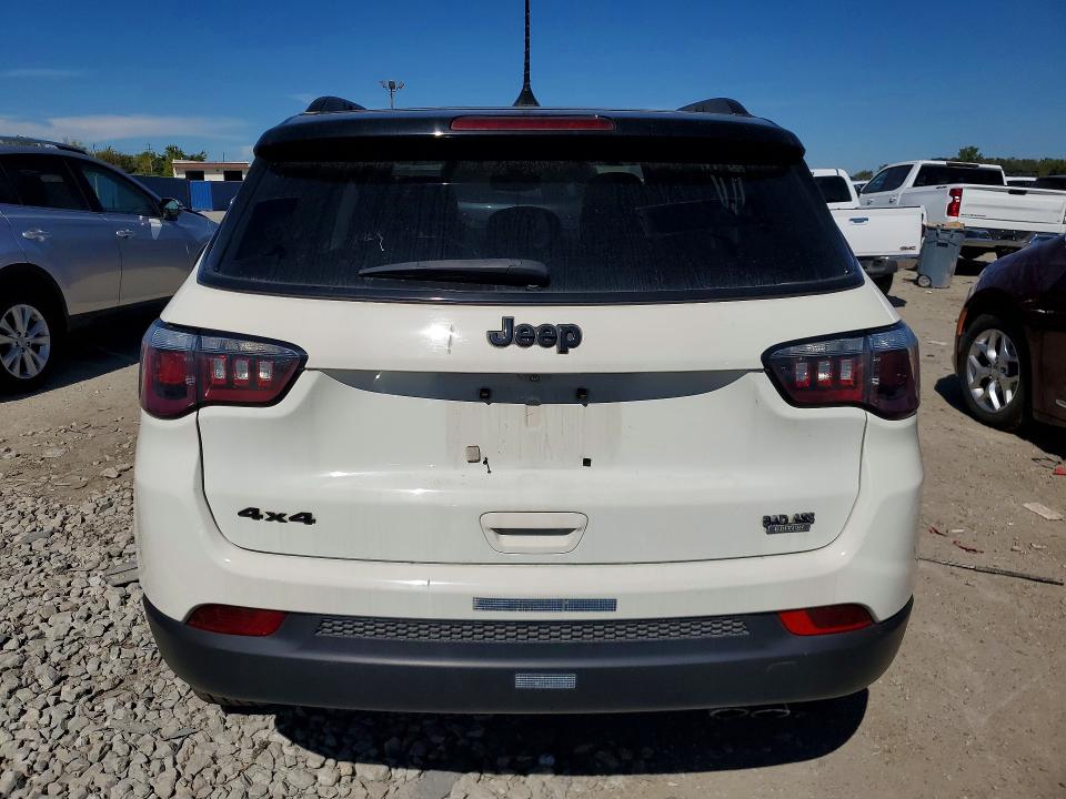 Foto 6 de la subasta – 2019 JEEP COMPASS con VIN 3C4NJDBB8KT598465