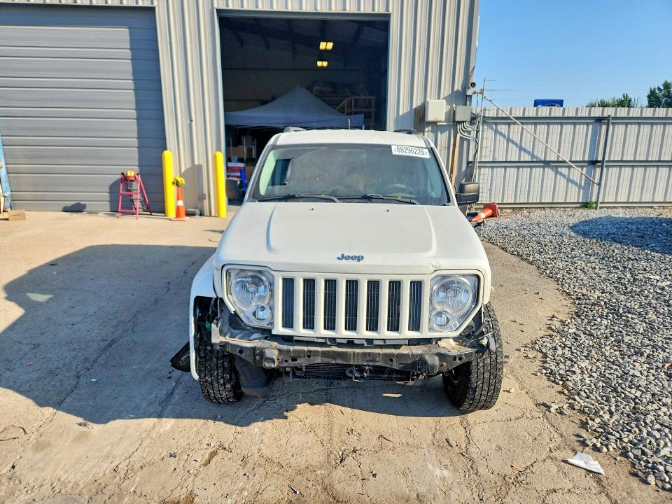 Photo 5 from auction – 2010 JEEP LIBERTY with VIN 1J4PP2GKXAW112276