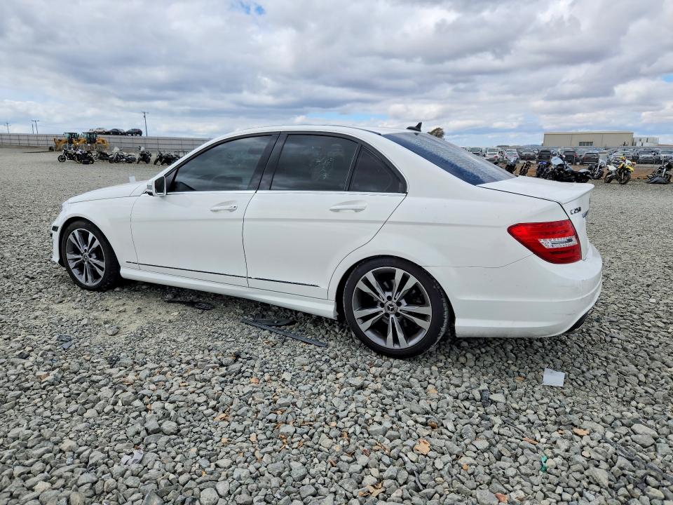 Photo 2 from auction – 2014 MERCEDES-BENZ C with VIN WDDGF4HB6EA941230