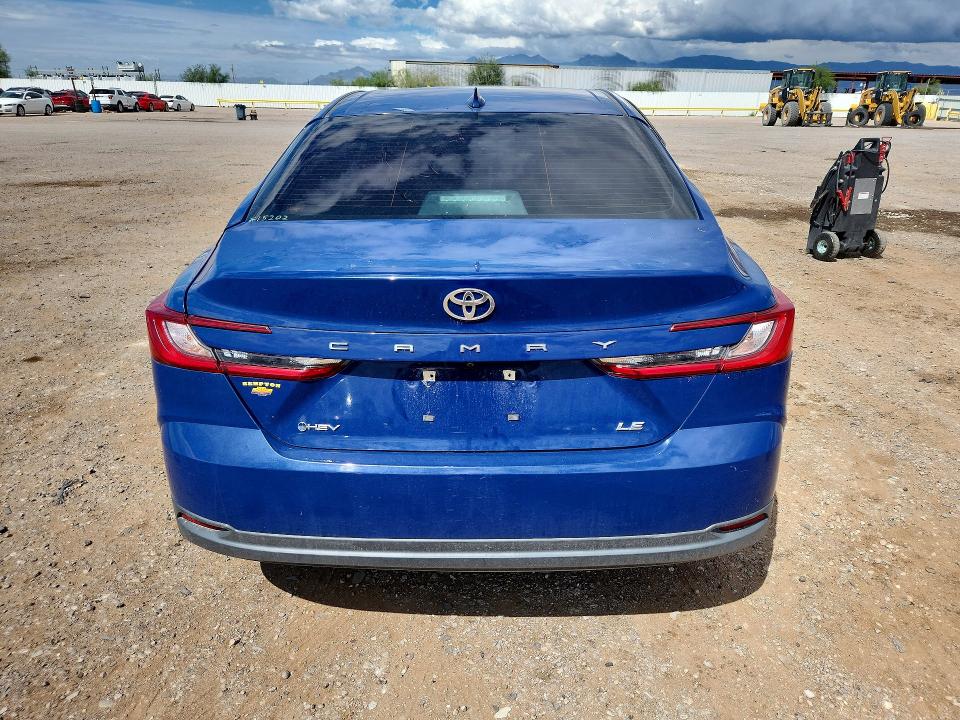 Снимка 6 от търг – 2025 TOYOTA CAMRY с VIN 4T1DAACK8SU036074