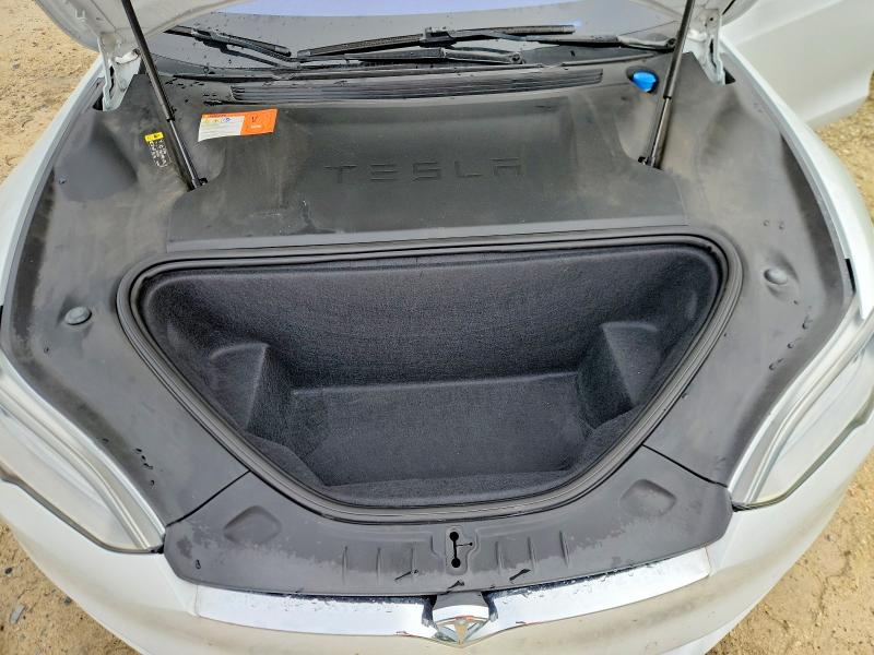 Zdjęcie 11 z aukcji – 2018 TESLA MODEL S z VIN 5YJSA1E2XJF273486