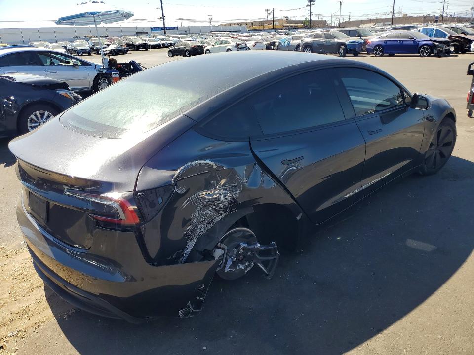 Foto 3 de la subasta – 2024 TESLA MODEL 3 con VIN 5YJ3E1EA2RF815448