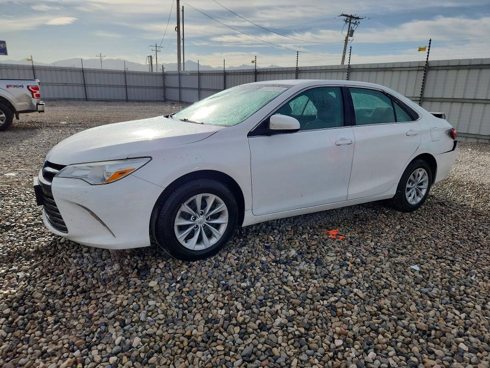 Снимка 1 от търг – 2016 TOYOTA CAMRY с VIN 4T4BF1FK5GR557304