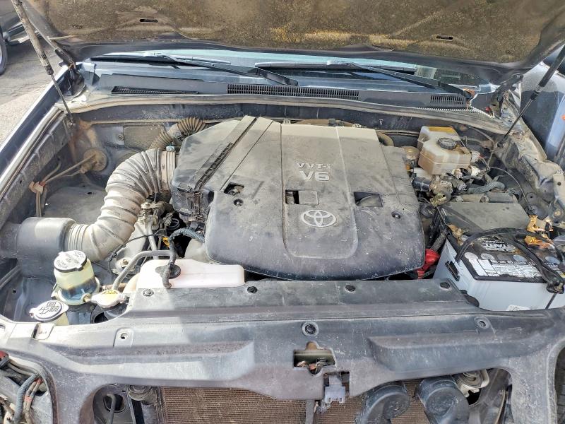 Снимка 11 от търг – 2004 TOYOTA 4RUNNER с VIN JTEBU14RX40022603