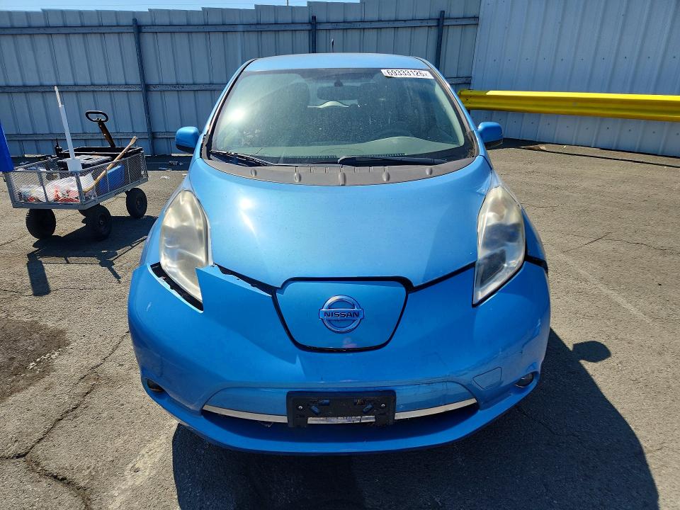 Foto 5 de la subasta – 2011 NISSAN LEAF con VIN JN1AZ0CP2BT006440