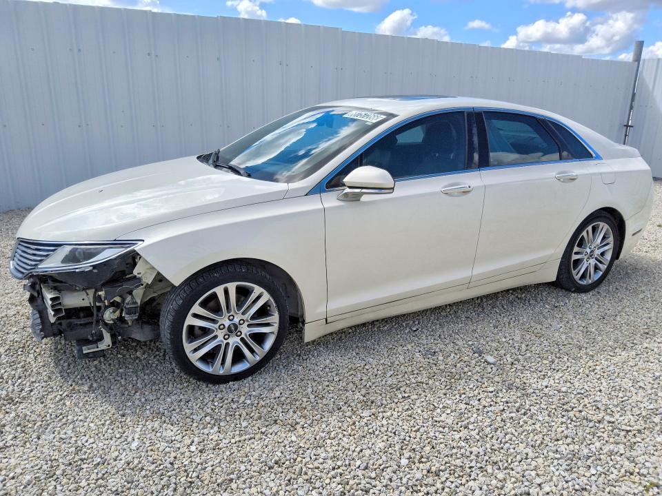 LINCOLN MKZ 2015 with VIN 3LN6L2N99FR620970 - Photo from auction