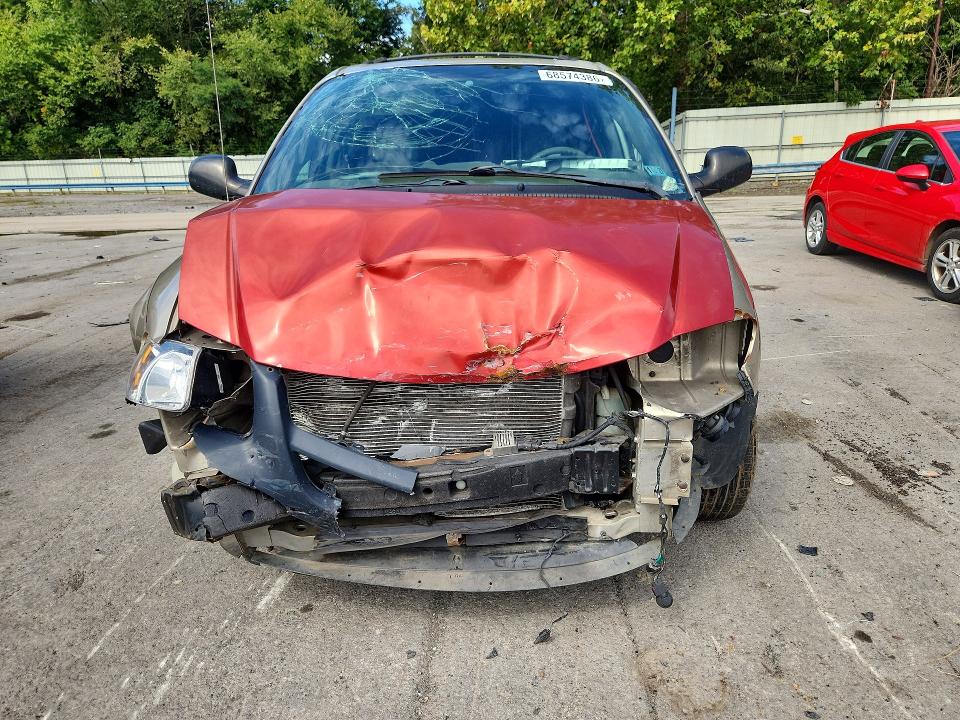 Photo 5 from auction – 2003 DODGE GRAND CARAVAN with VIN 2D4GP44313R149150