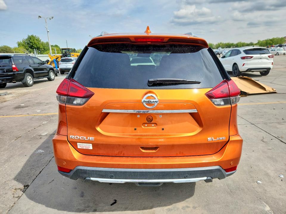 Photo 6 from auction – 2019 NISSAN ROGUE with VIN 5N1AT2MV2KC742734