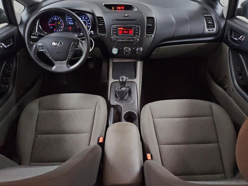 Снимка 8 от търг – 2016 KIA FORTE с VIN KNAFK4A64G5551377