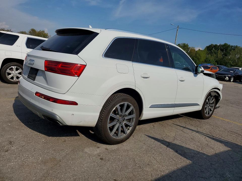 Foto 3 de la subasta – 2019 AUDI Q7 con VIN WA1LHAF72KD021082