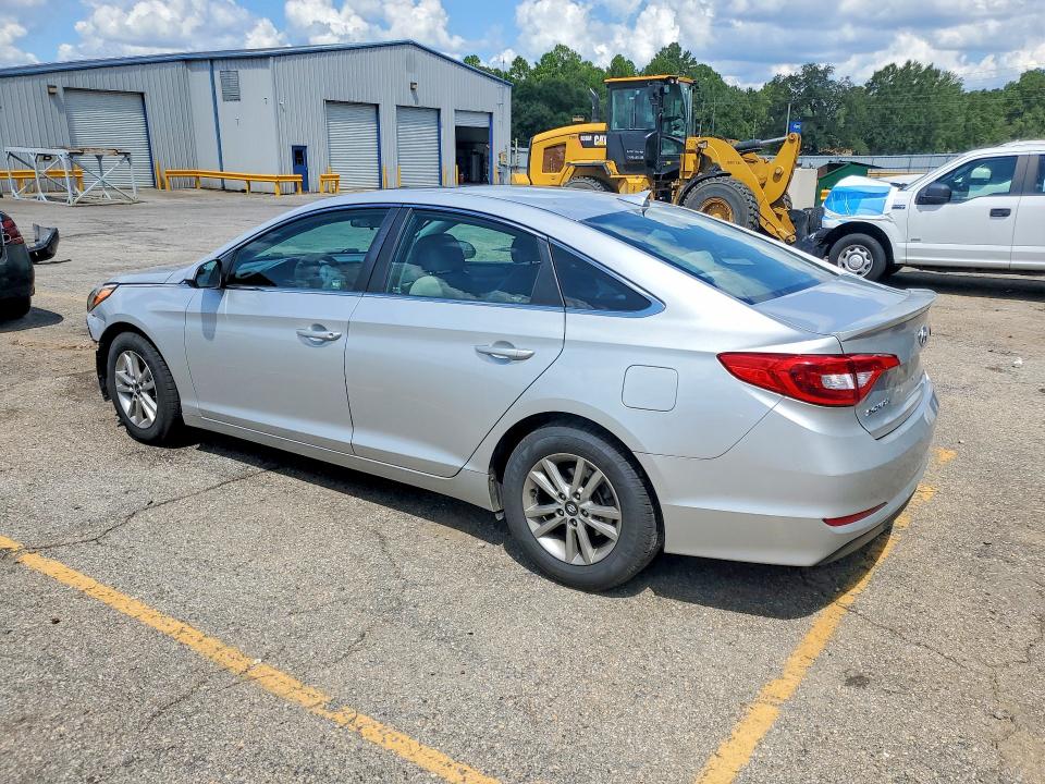 Photo 2 from auction – 2015 HYUNDAI SONATA with VIN 5NPE24AF2FH037122