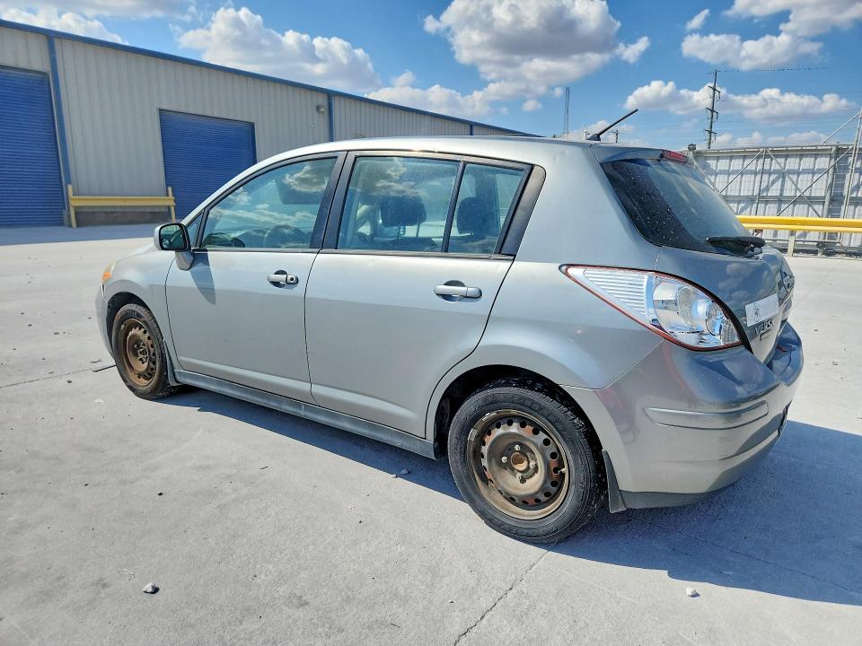 Photo 2 from auction – 2010 NISSAN VERSA with VIN 3N1BC1CP1AL438113