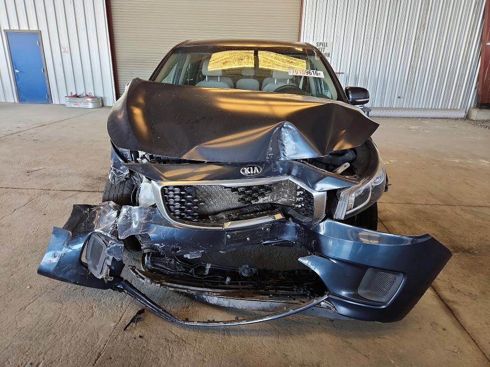 Foto 5 de la subasta – 2017 KIA SEDONA con VIN KNDMB5C18H6221707