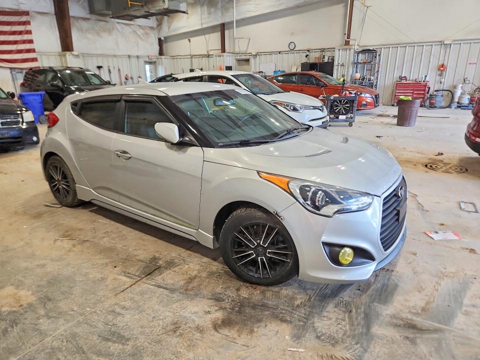 Zdjęcie 4 z aukcji – 2013 HYUNDAI VELOSTER z VIN KMHTC6AE6DU132689