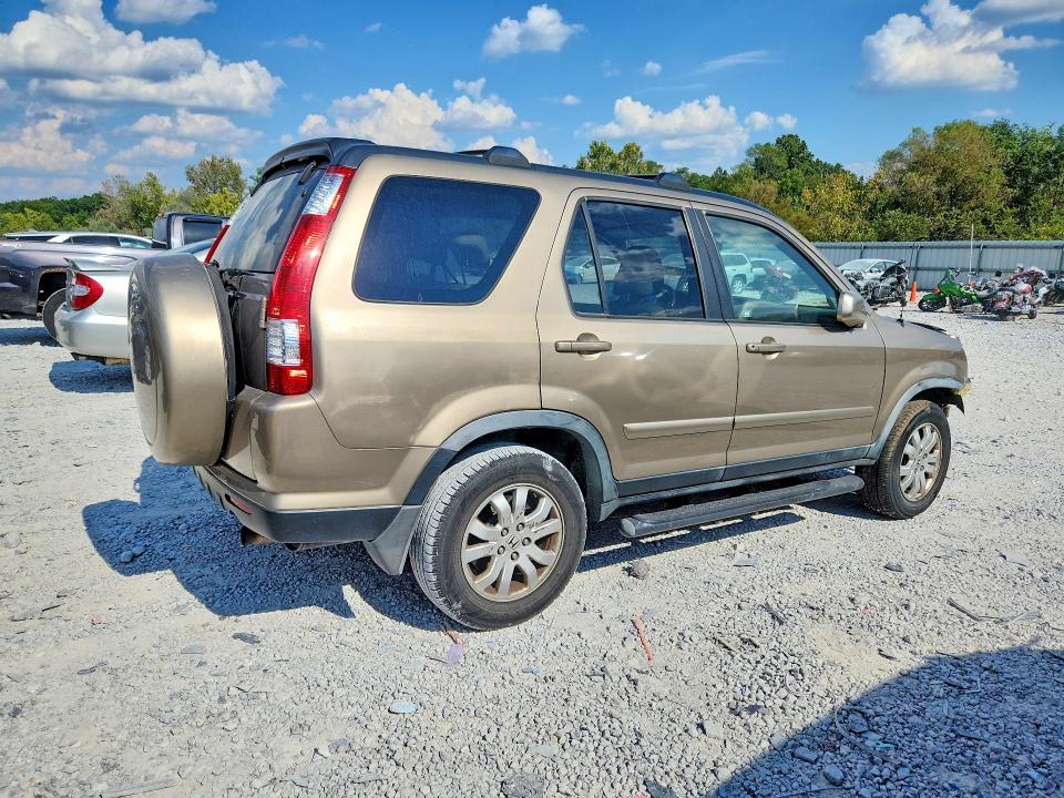 Photo 3 from auction – 2005 HONDA CR-V with VIN JHLRD78945C045426