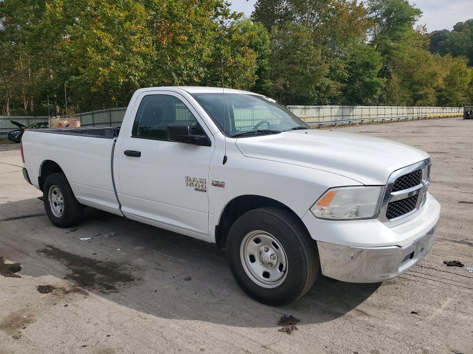 Снимка 4 от търг – 2020 RAM 1500 CLASSIC с VIN 3C6JR6DT2LG186343