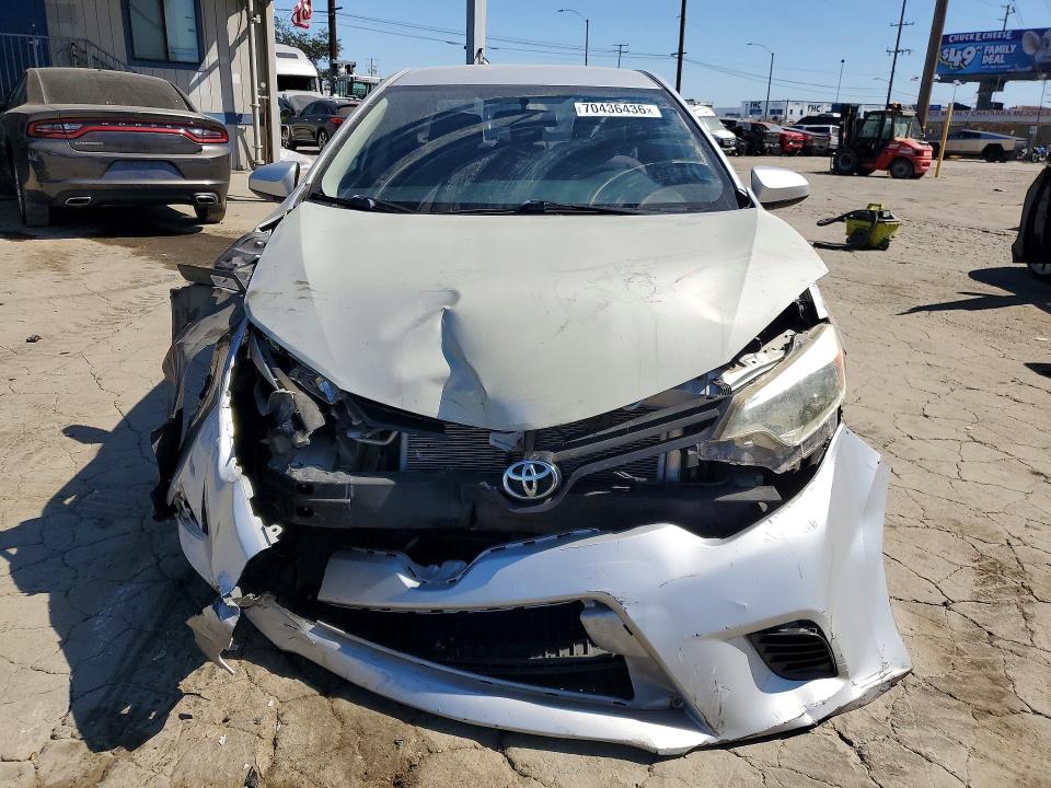 Снимка 5 от търг – 2016 TOYOTA COROLLA с VIN 5YFBURHE0GP405499