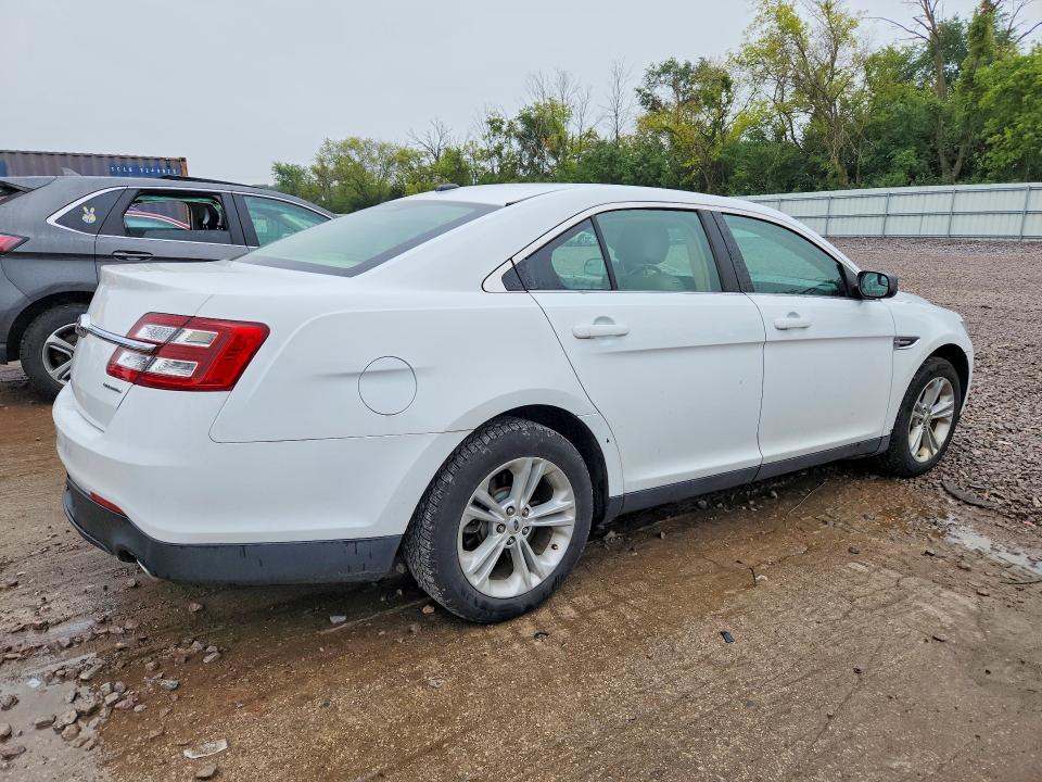 Photo 3 from auction – 2015 FORD TAURUS with VIN 1FAHP2D83FG136185