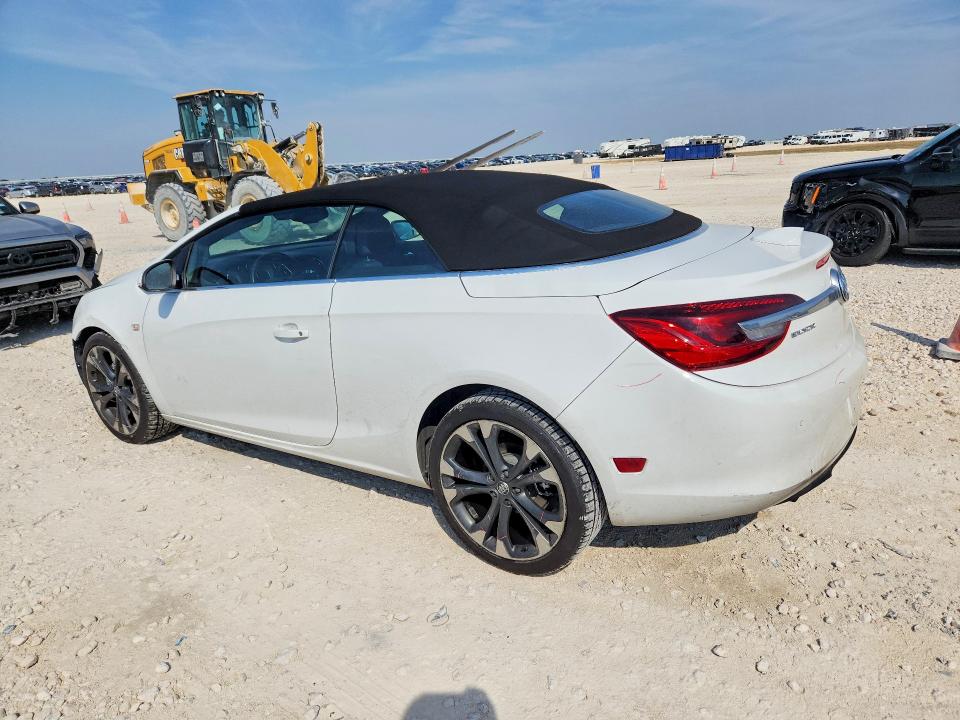 Zdjęcie 2 z aukcji – 2018 BUICK CASCADA z VIN W04WH3N53JG084438