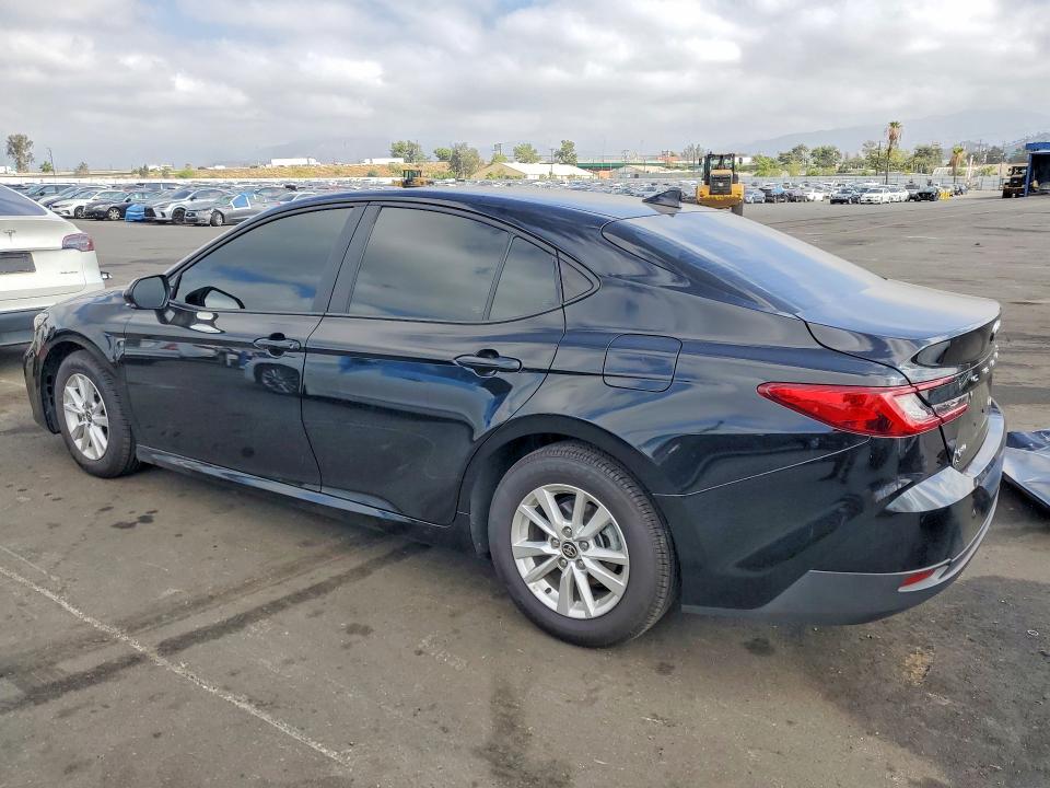 Photo 2 from auction – 2026 TOYOTA CAMRY with VIN 4T1DAACK8TU224031