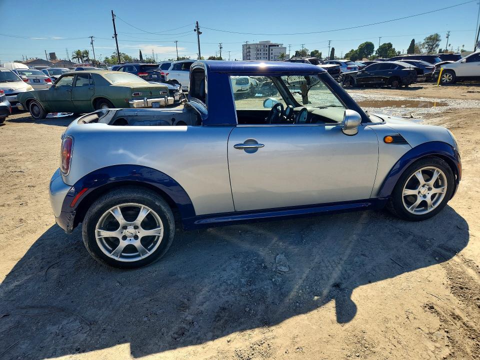 Photo 3 from auction – 2008 MINI COOPER with VIN WMWMF33568TT66206