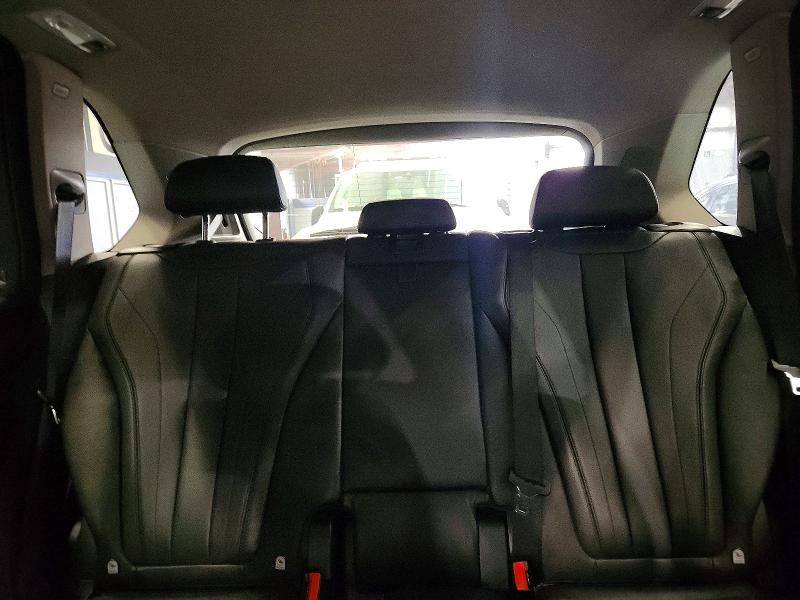صورة رقم 10 من المزاد - 2015 BMW X5 مع VIN 5UXKR0C5XF0P00475