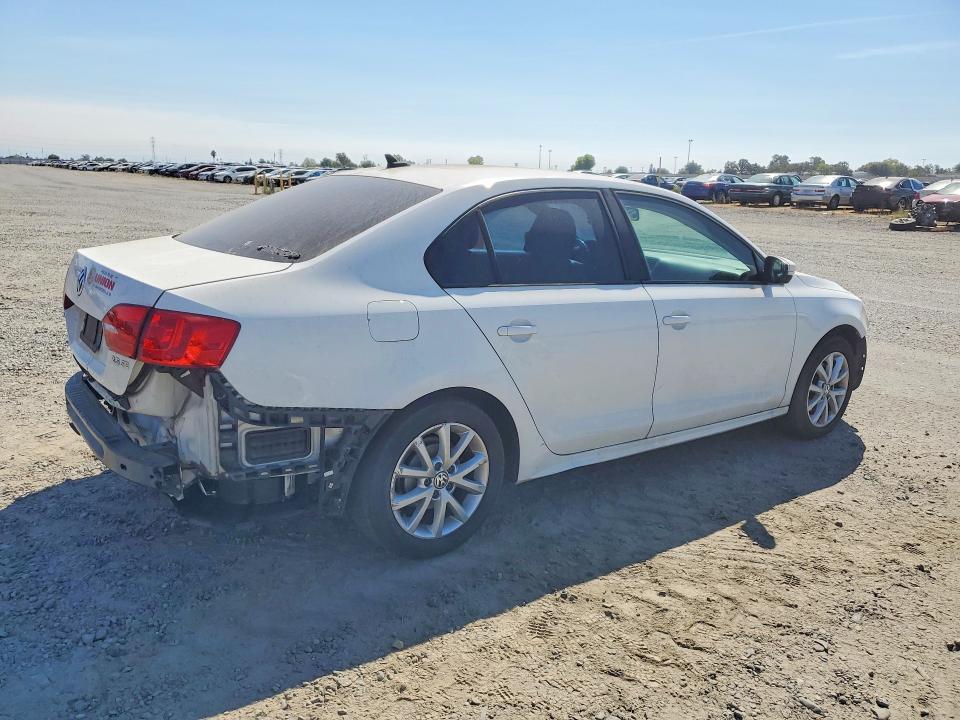 Photo 3 from auction – 2011 VOLKSWAGEN JETTA with VIN 3VWDZ7AJ8BM314872