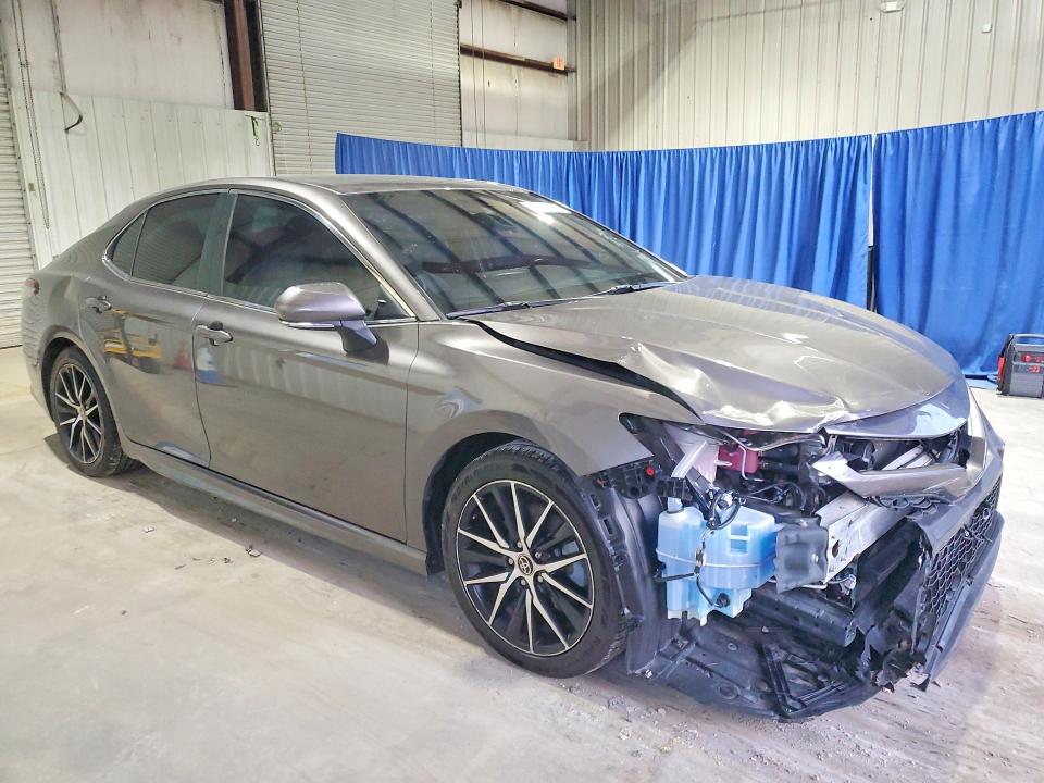 Снимка 4 от търг – 2022 TOYOTA CAMRY HYBRID с VIN 4T1S31AK0NU583722