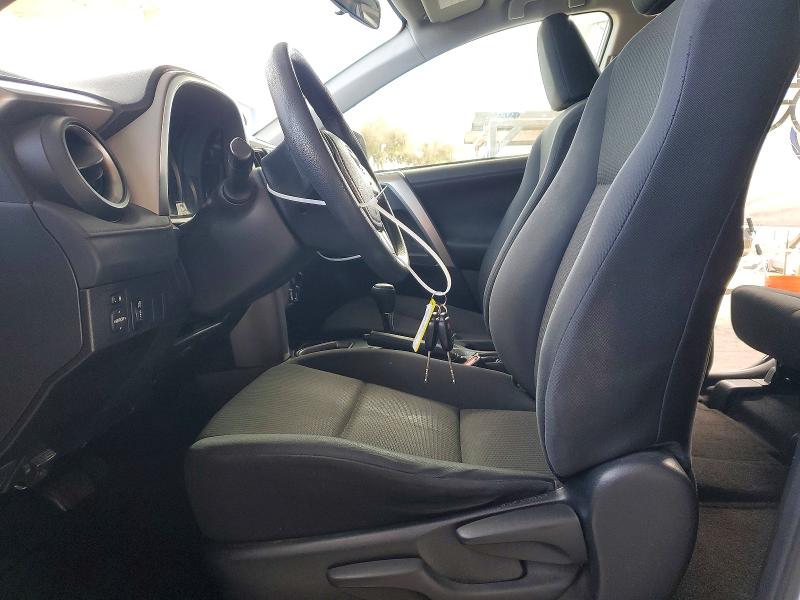 Снимка 7 от търг – 2016 TOYOTA RAV4 с VIN JTMZFREV3GJ093308